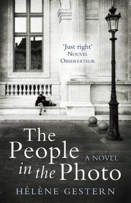 Cover image for The People in the Photo